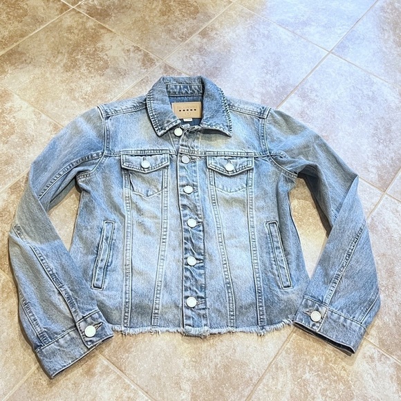 NEW BLANK NYC Denim Jean Jacket Frayed Hem Distressed Light Wash Blue Small - Picture 3 of 9